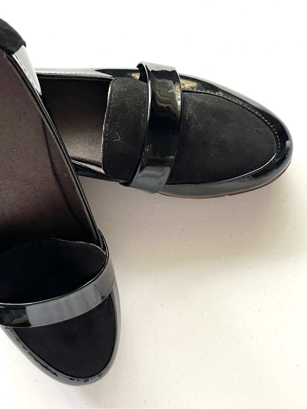 SZ-9 Loafers DR SCHOLL’S
Black Patent/Suede Toe